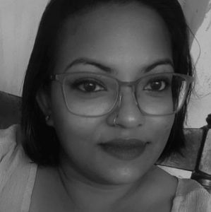 Meet your Posher, Zia